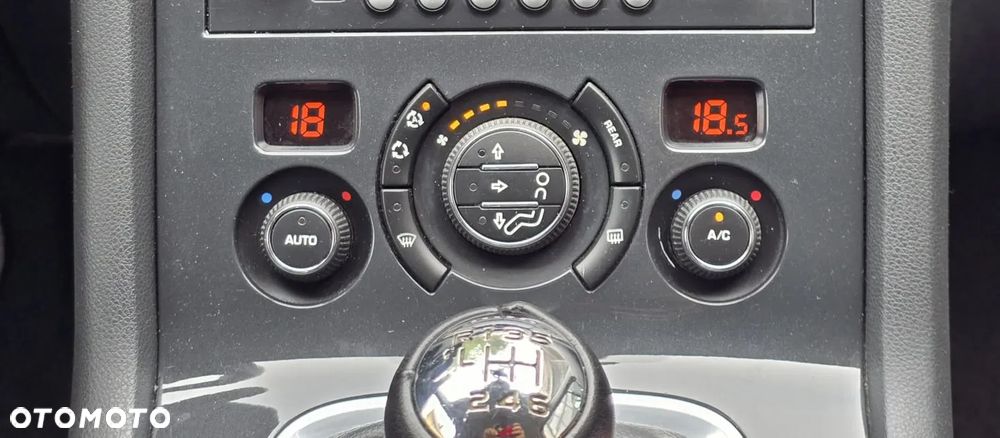 Peugeot 5008 1.6 HDi Family 7os - 10