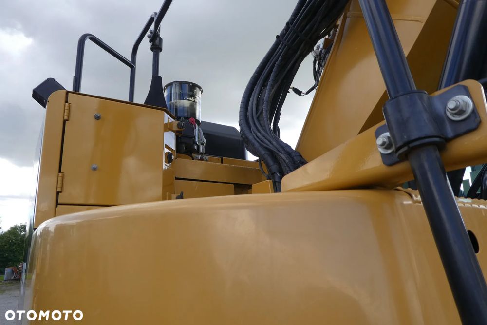 Caterpillar 325FL - 15