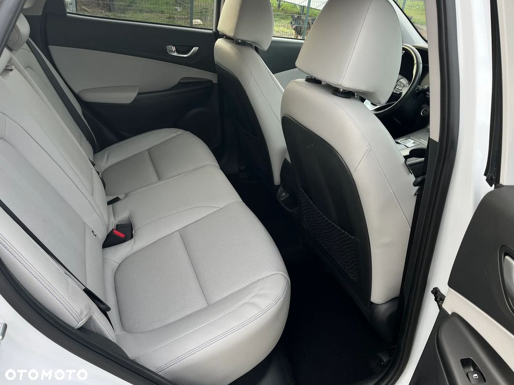 Hyundai Kona 64kWh Platinum - 18