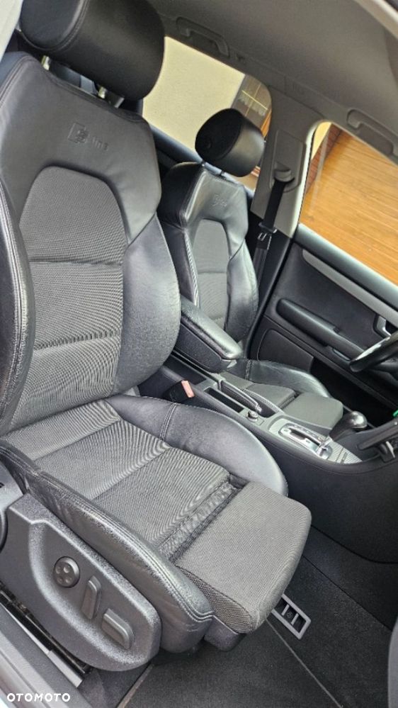 Audi A4 Avant 2.0T FSI Multitronic - 24