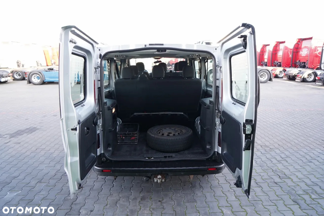 Renault TRAFIC 125 DCI  / BUS / 9 MIEJSC / 2017 ROK / POLSKI SALON / SERWISOWANY - 19