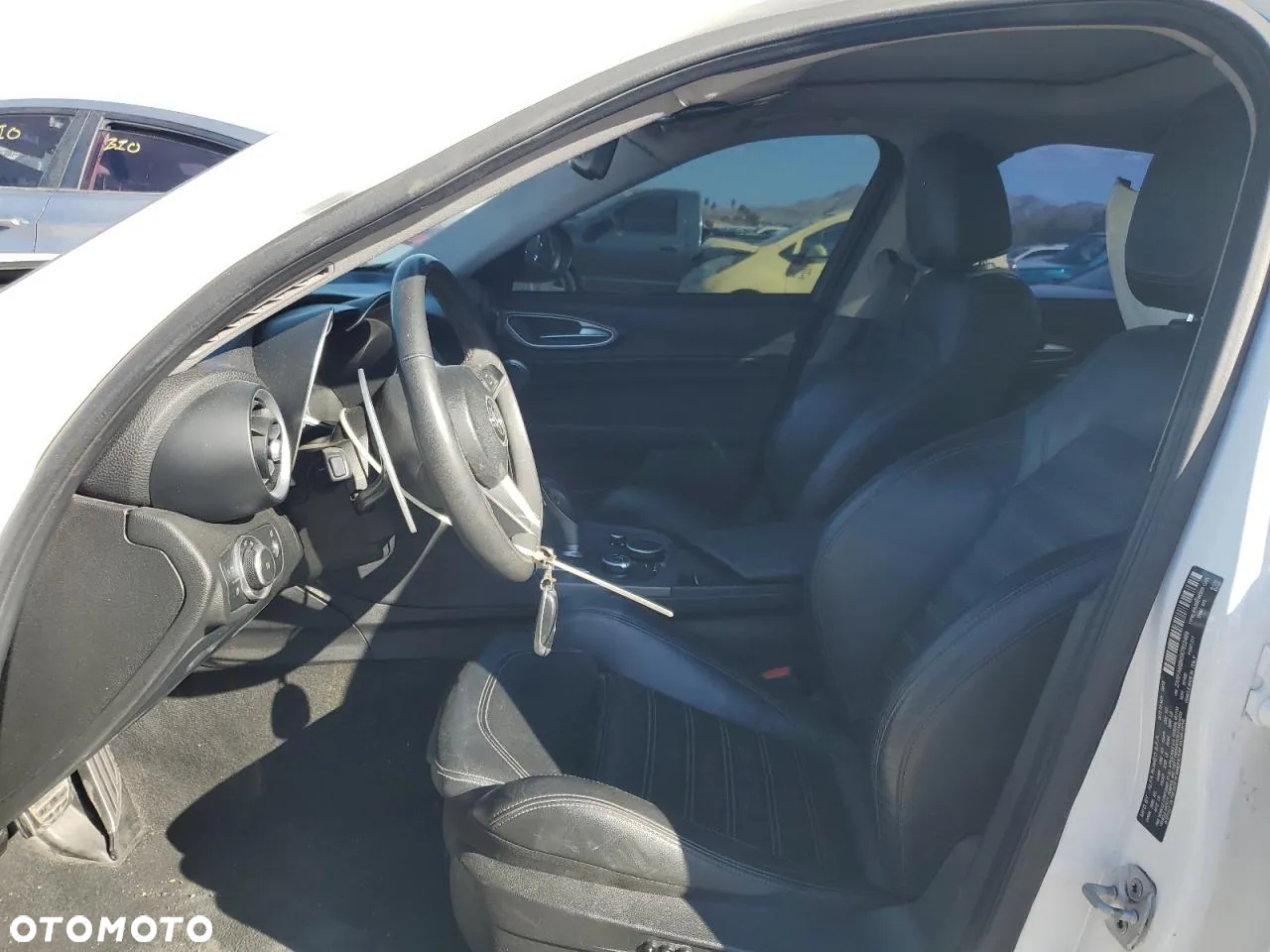 Alfa Romeo Giulia 2.0 Turbo 16V AT8 Veloce Ti - 7
