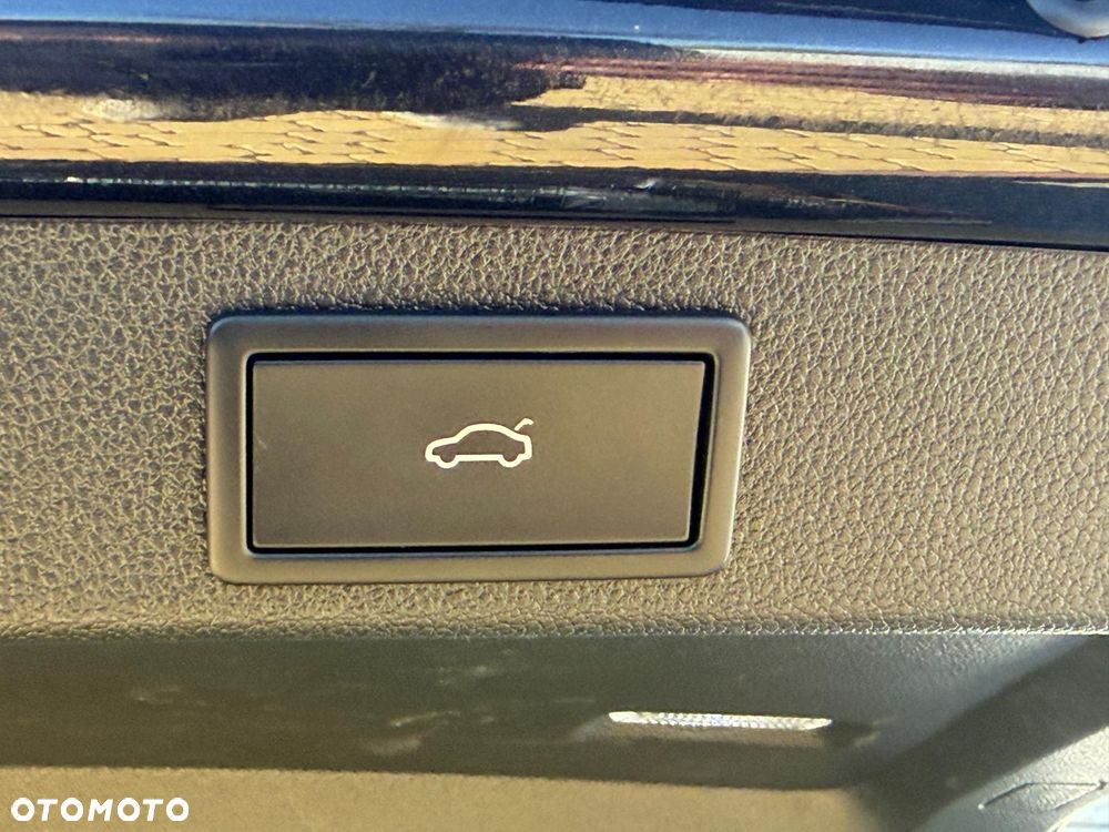 Skoda Superb 2.0 TDI L&K DSG - 20