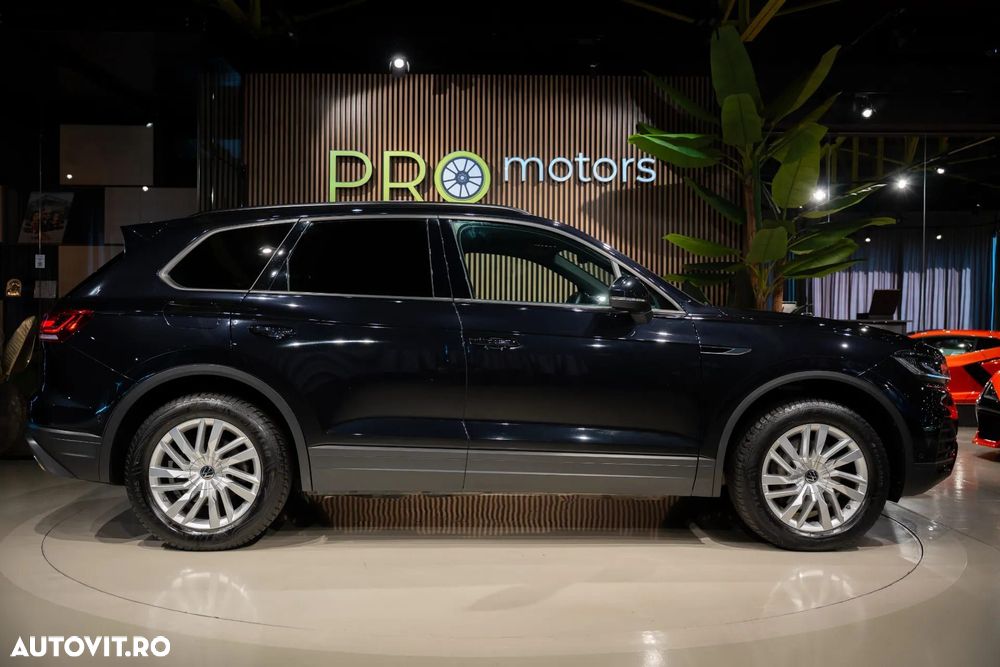 Volkswagen Touareg - 13