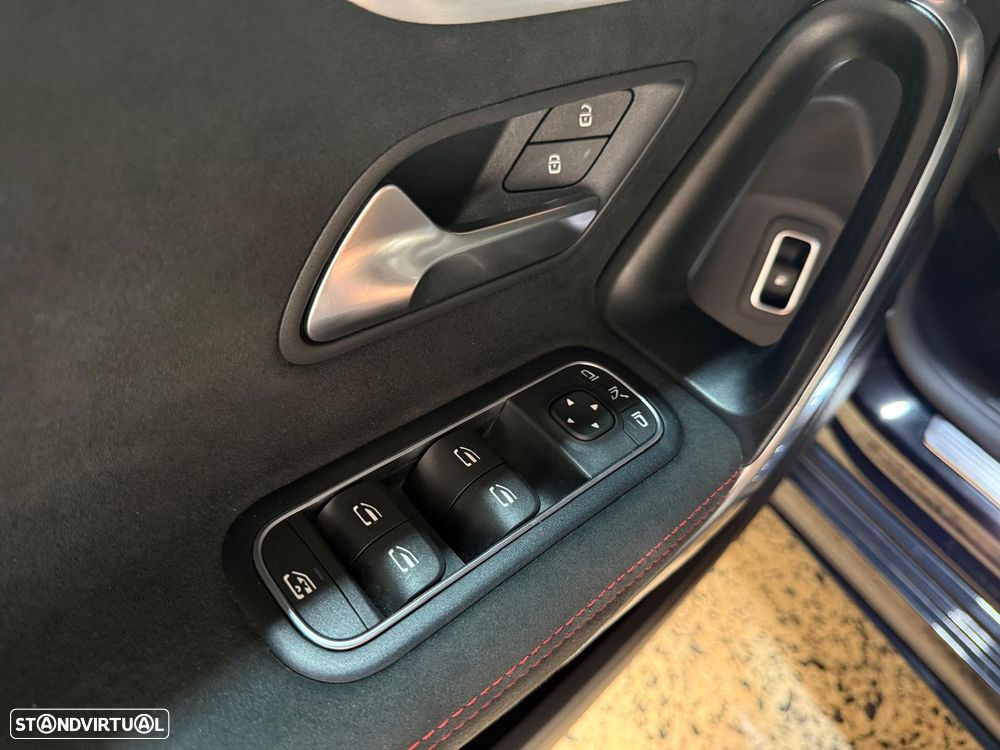 Mercedes-Benz A 250 e 8G-DCT AMG Line - 17