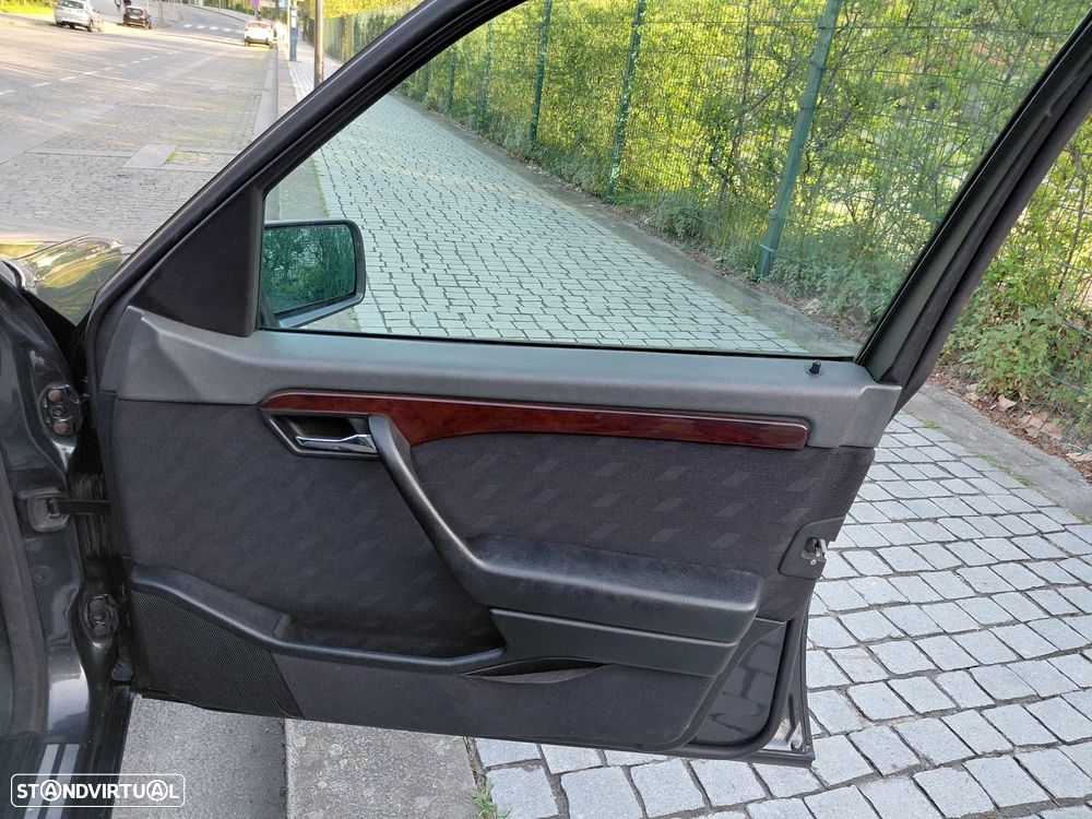 Mercedes-Benz C 200 D Elegance - 22