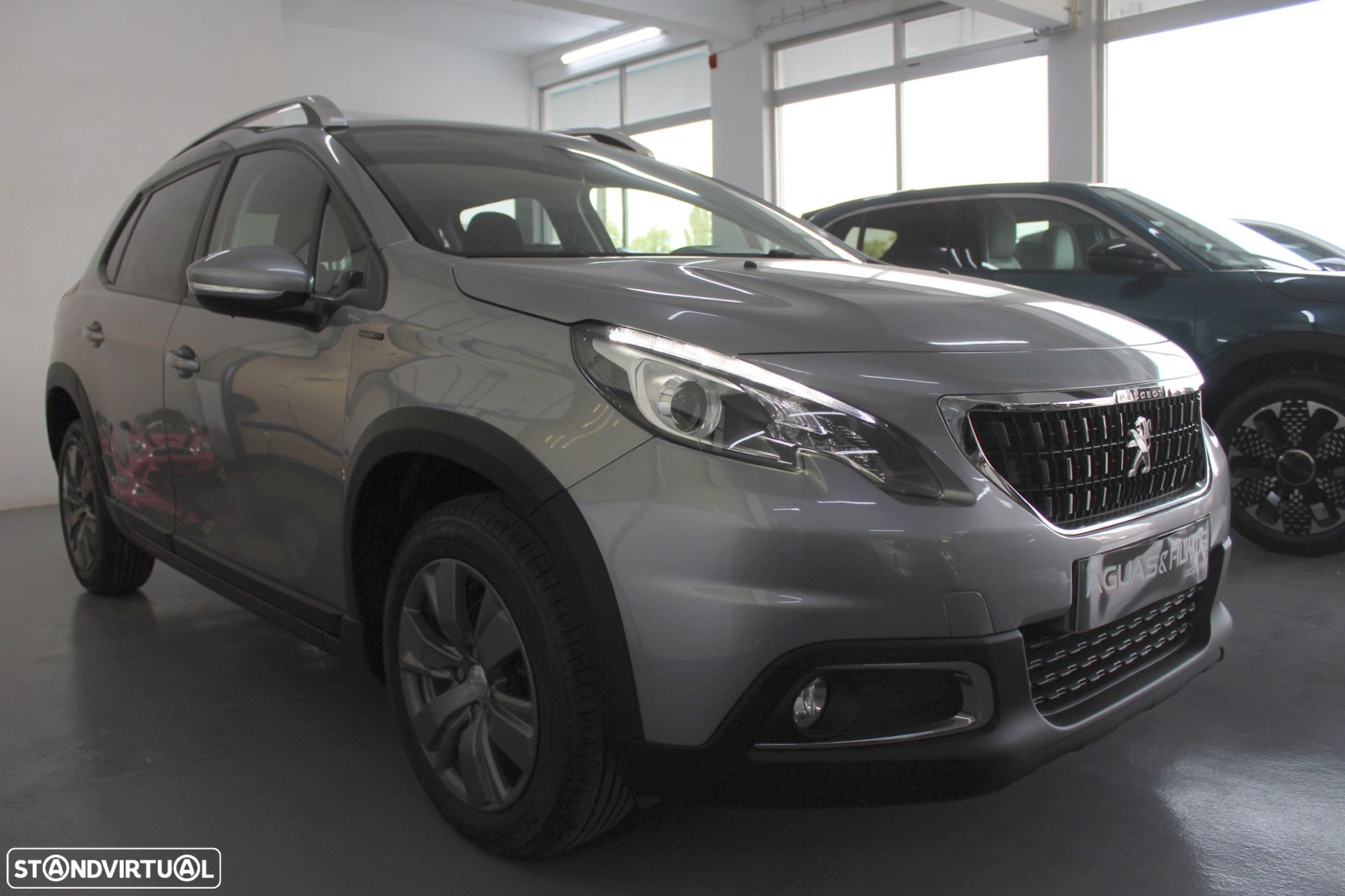Peugeot 2008 1.2 PureTech Signature - 2
