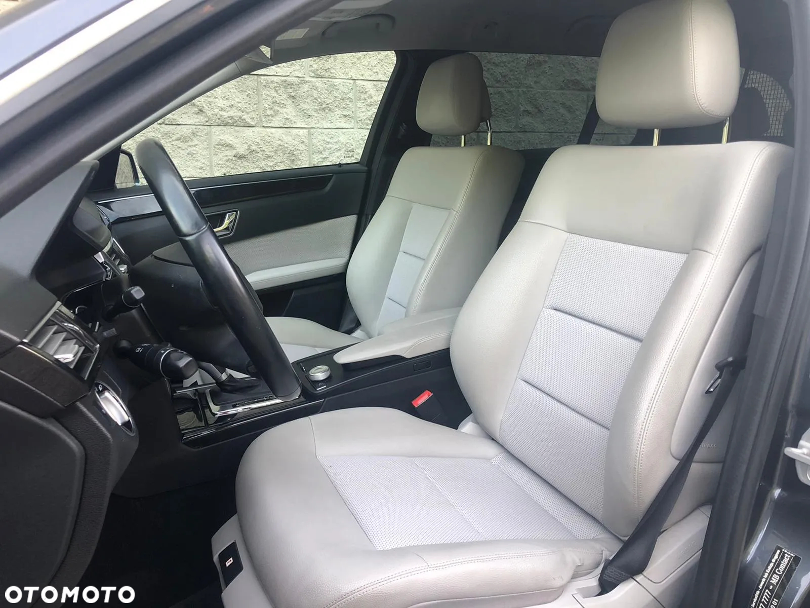 Mercedes-Benz Klasa E 250 CGI BlueEffICIENCY Avantgarde - 14