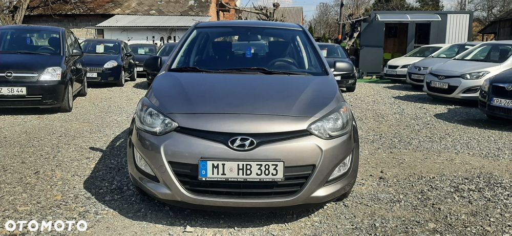 Hyundai i20 - 19