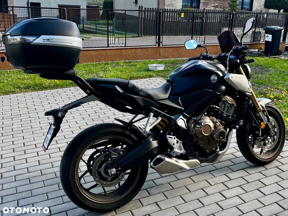 Honda CB - 1