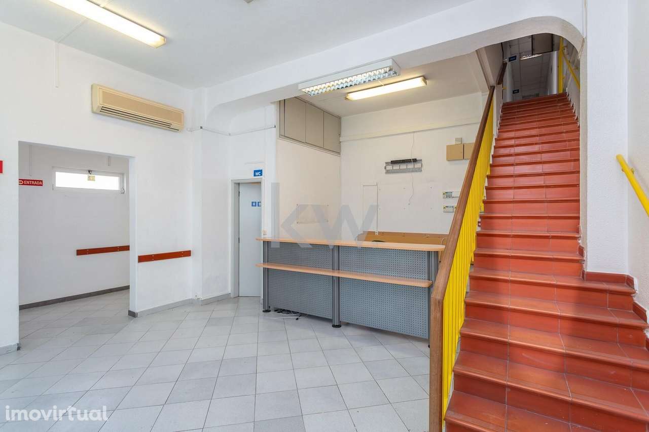 Edifício de serviços área total de 552m2 e estacionamento privativo | - Grande imagem: 2/48