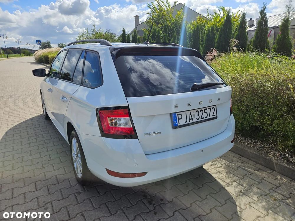 Skoda Fabia 1.0 TSI Ambition DSG - 9