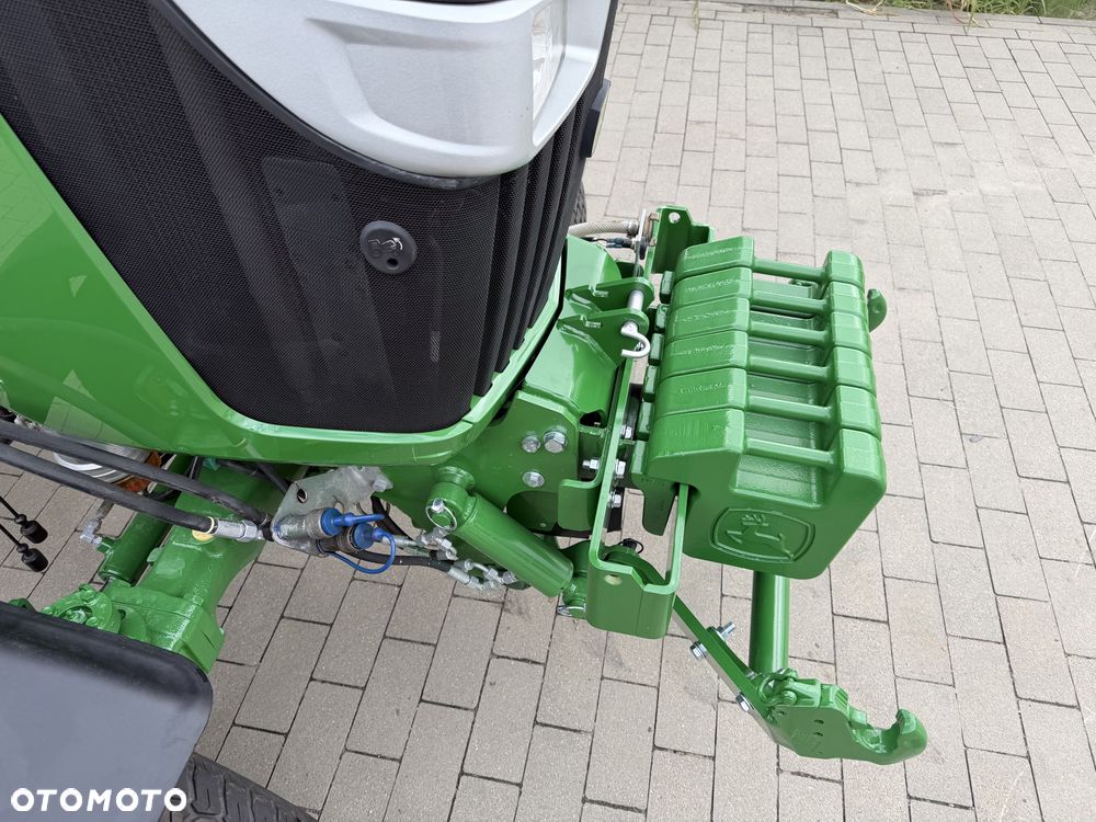John Deere 4066R - 15