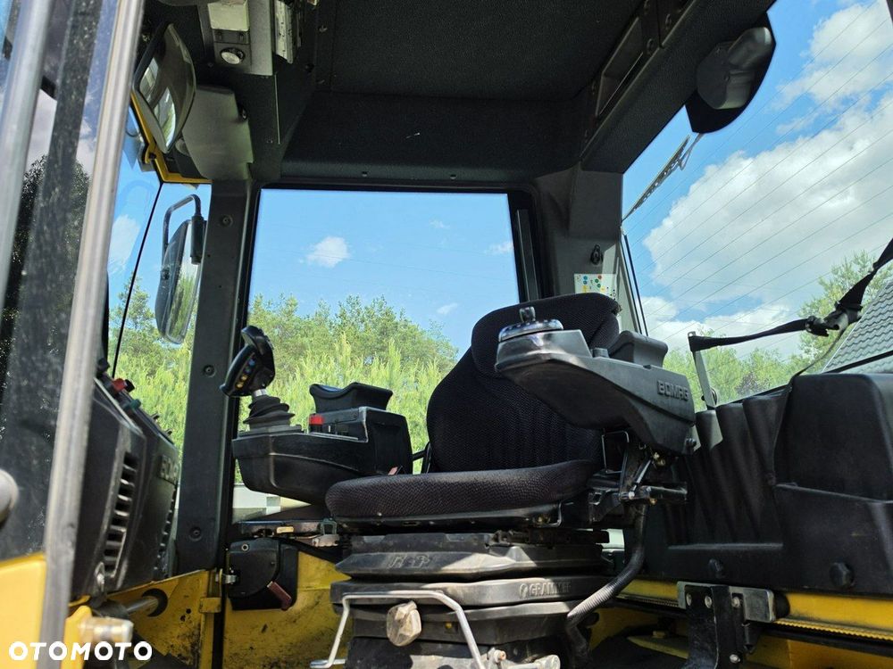 Bomag BW 154 AP-4i AM / rozsiewacz BS150 - 10