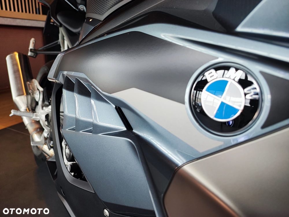 BMW S - 14