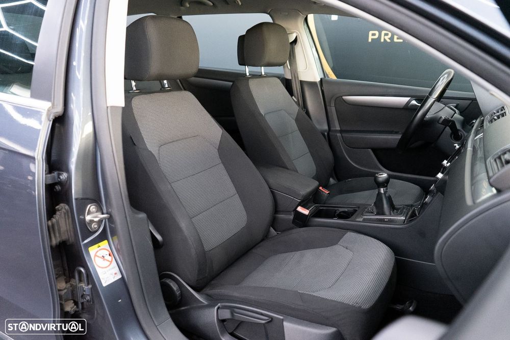 VW Passat Variant 1.6 TDI BlueMotion - 39