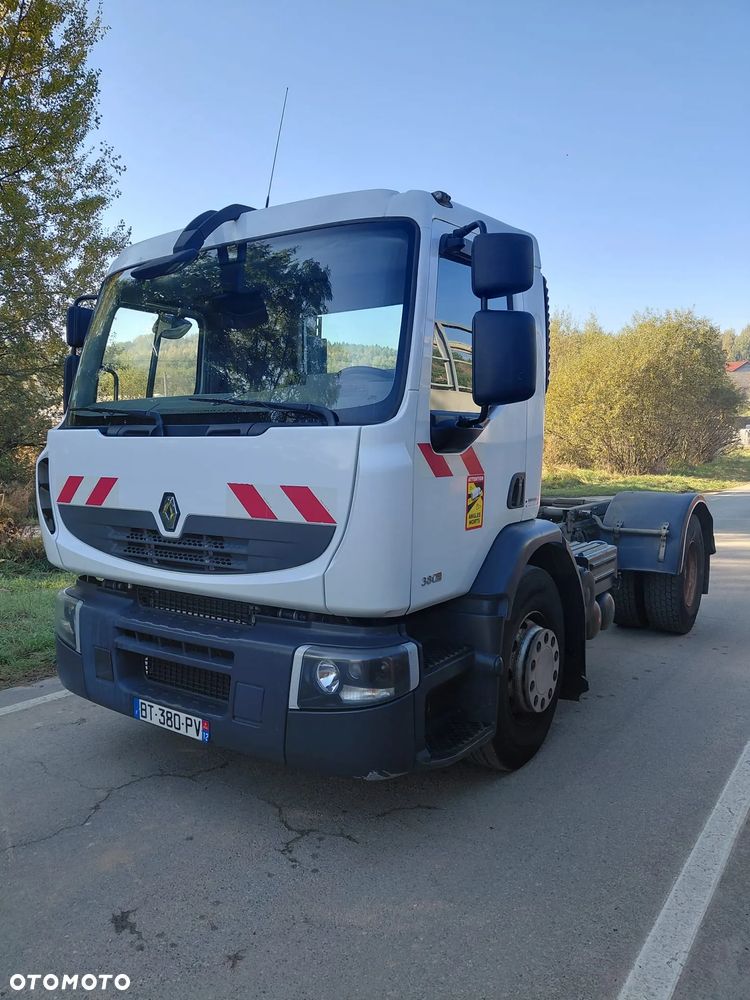 Renault Premium