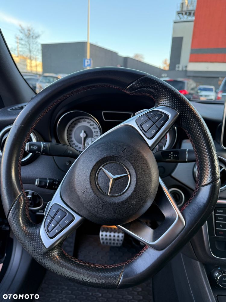 Mercedes-Benz CLA 200 (CDI) d 4Matic 7G-DCT Urban - 13