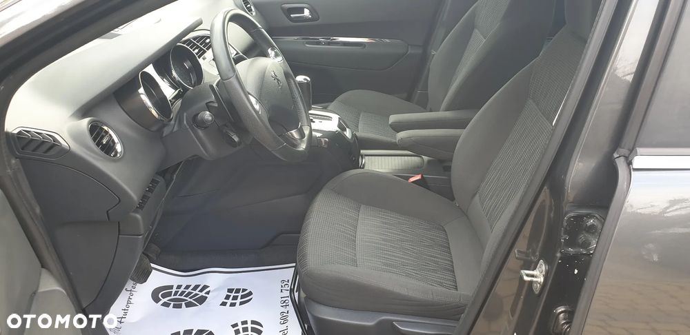 Peugeot 5008 - 14