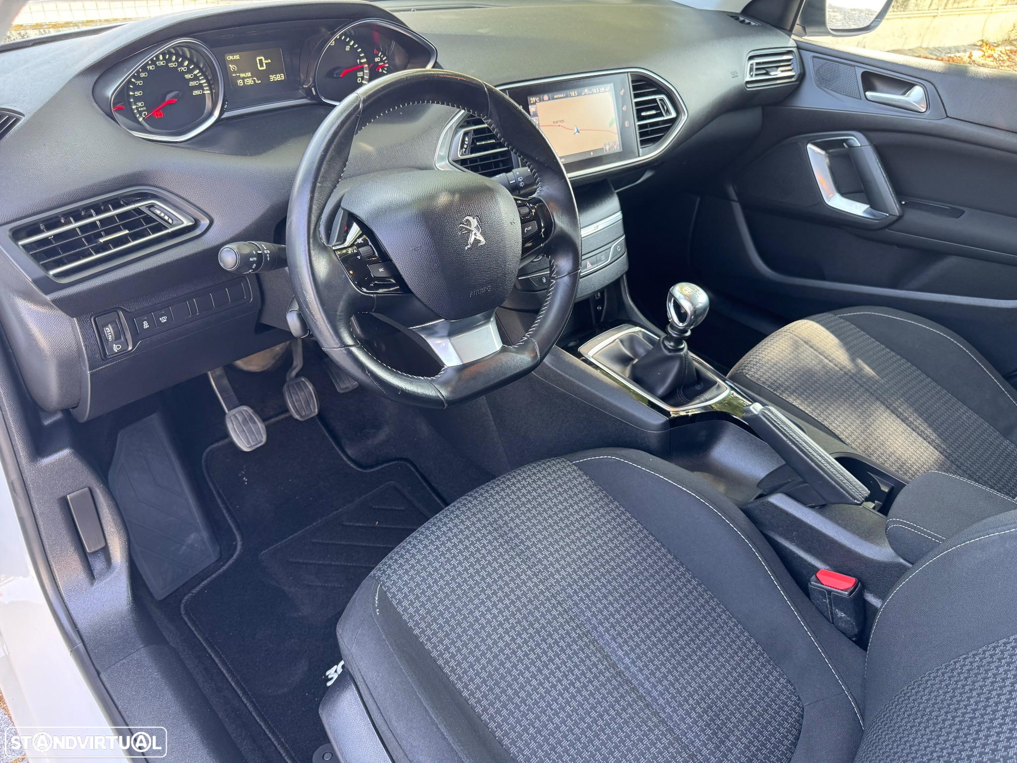 Peugeot 308 SW 1.6 BlueHDi Style - 38