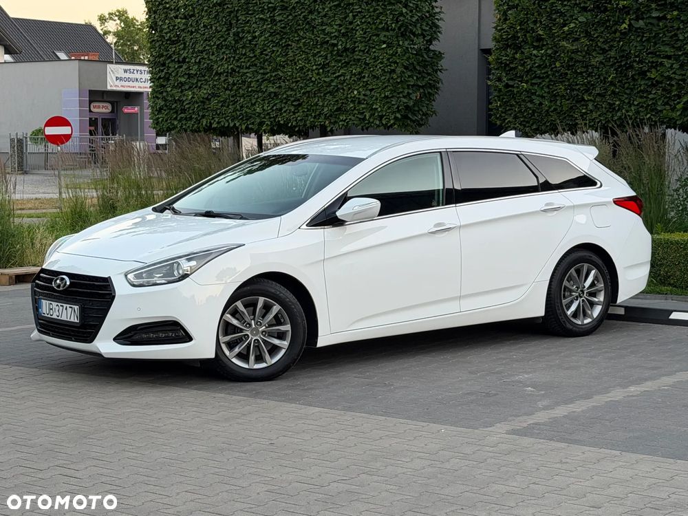 Hyundai i40 Kombi blue 1.7 CRDi Family - 10