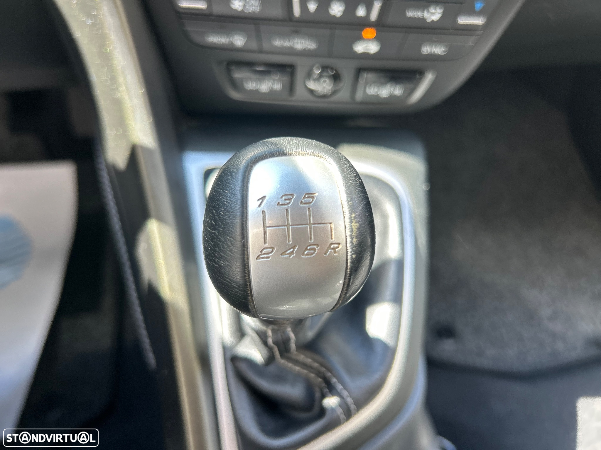 Honda Civic 1.4 i-VTEC Sport - 29
