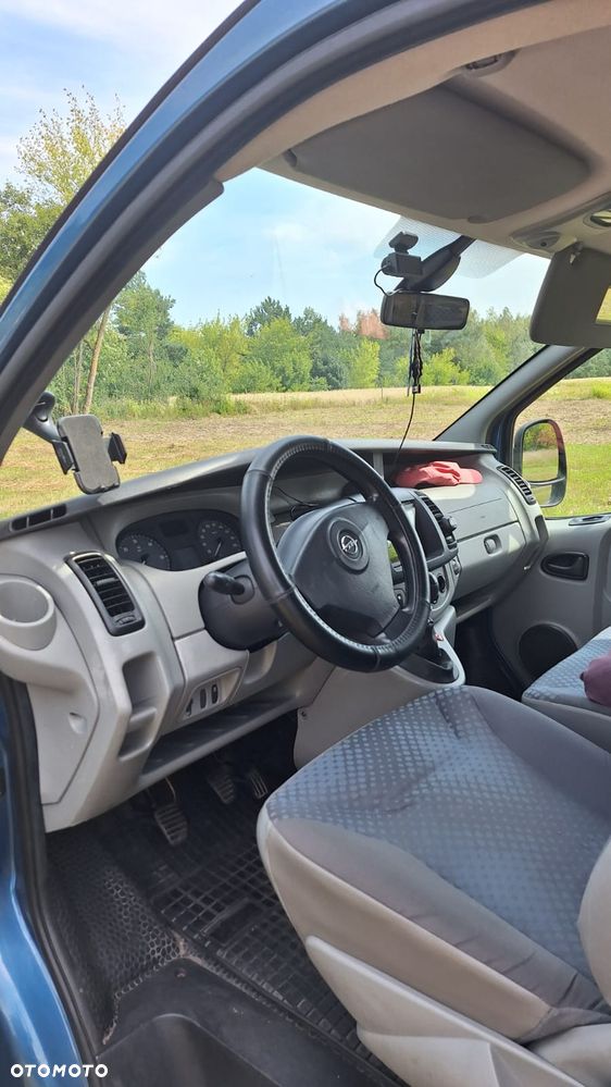 Opel Vivaro L2H1 2.9t - 11