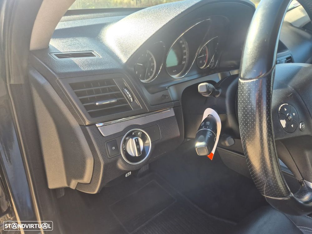 Mercedes-Benz E 250 CDI Elegance BlueEfficiency Auto. - 24
