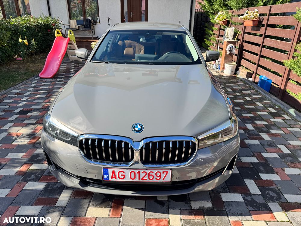 BMW Seria 5 520e Aut. Luxury Line - 17