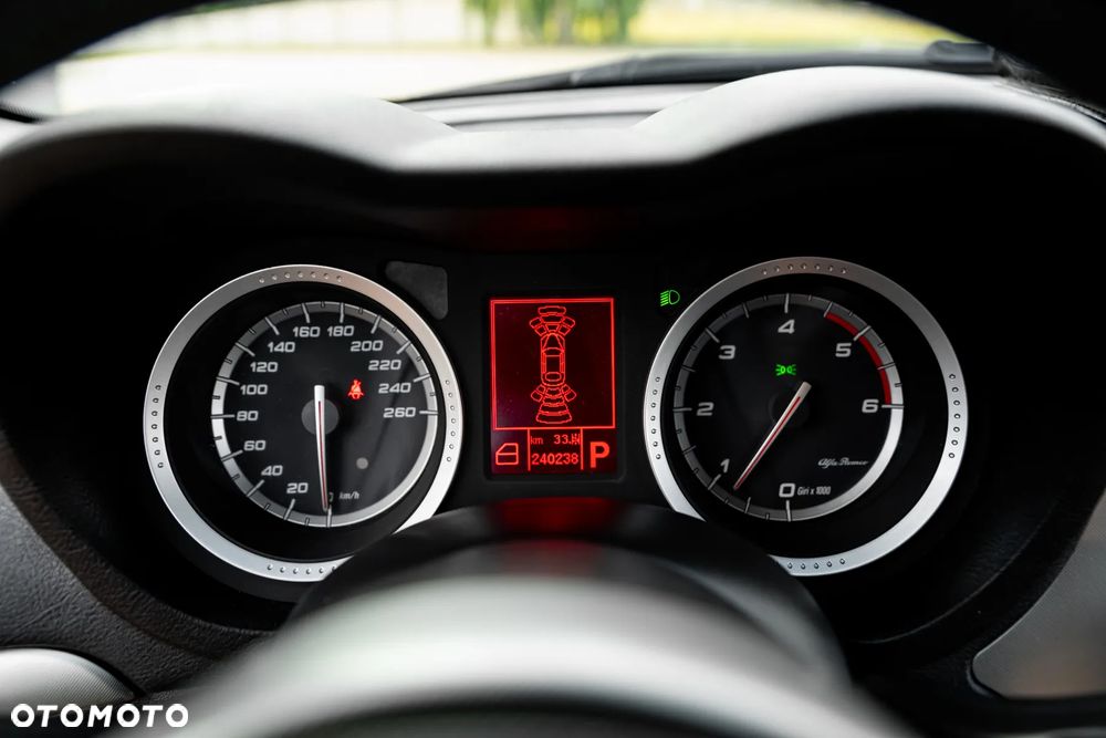 Alfa Romeo 159 2.4 JTDM 20V DPF Q-Tronic Distinctive - 26