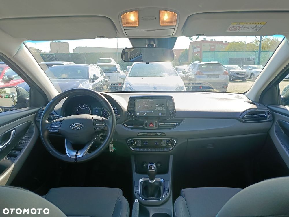 Hyundai i30 1.5 DPI Comfort - 9