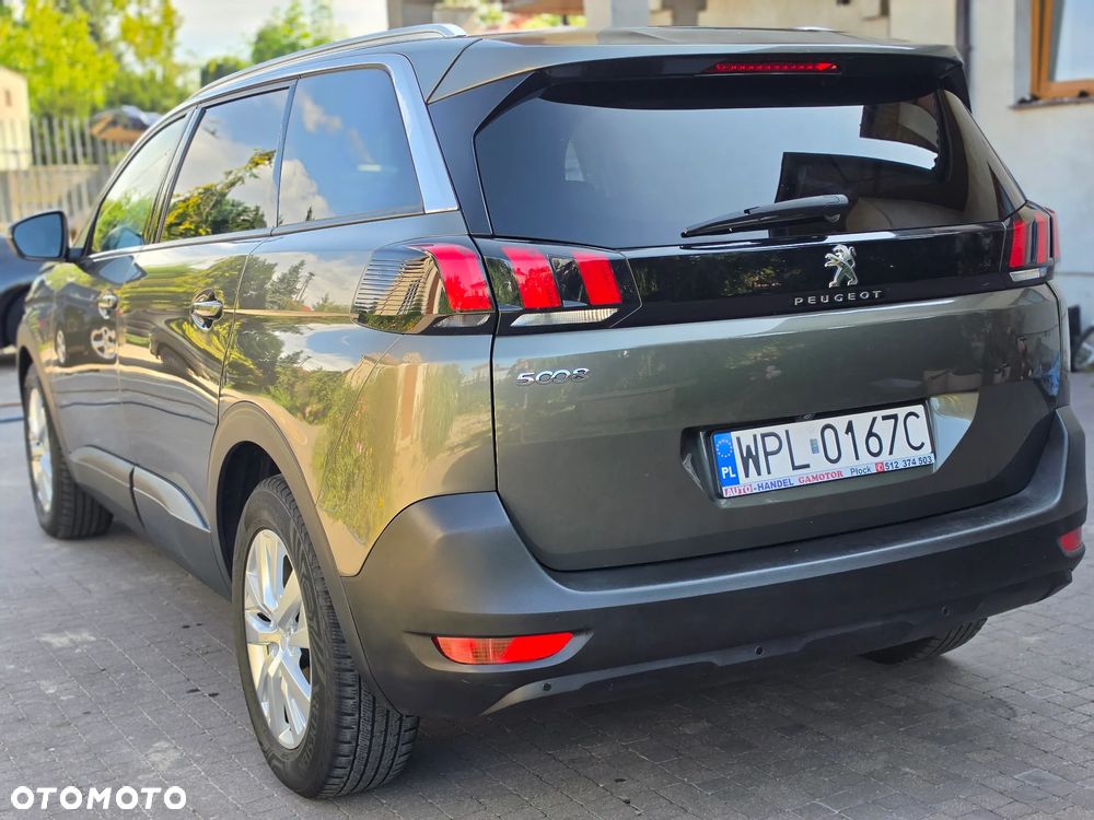 Peugeot 5008 - 10