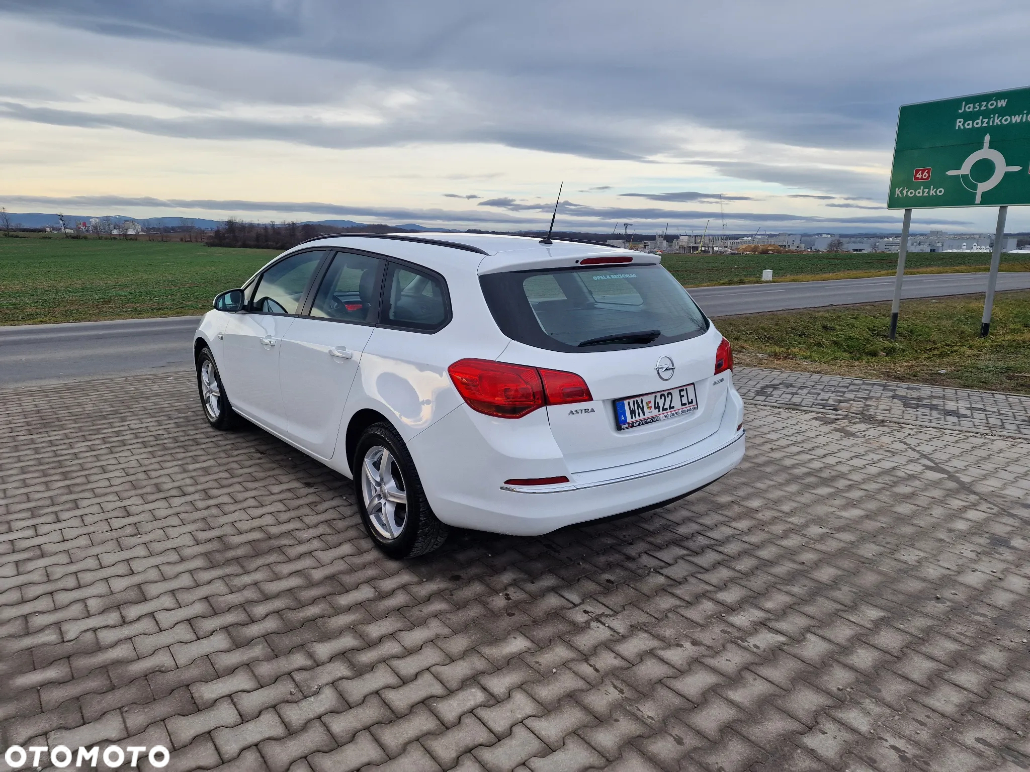 Opel Astra 1.6 D Start/Stop Sports Tourer Business - 11