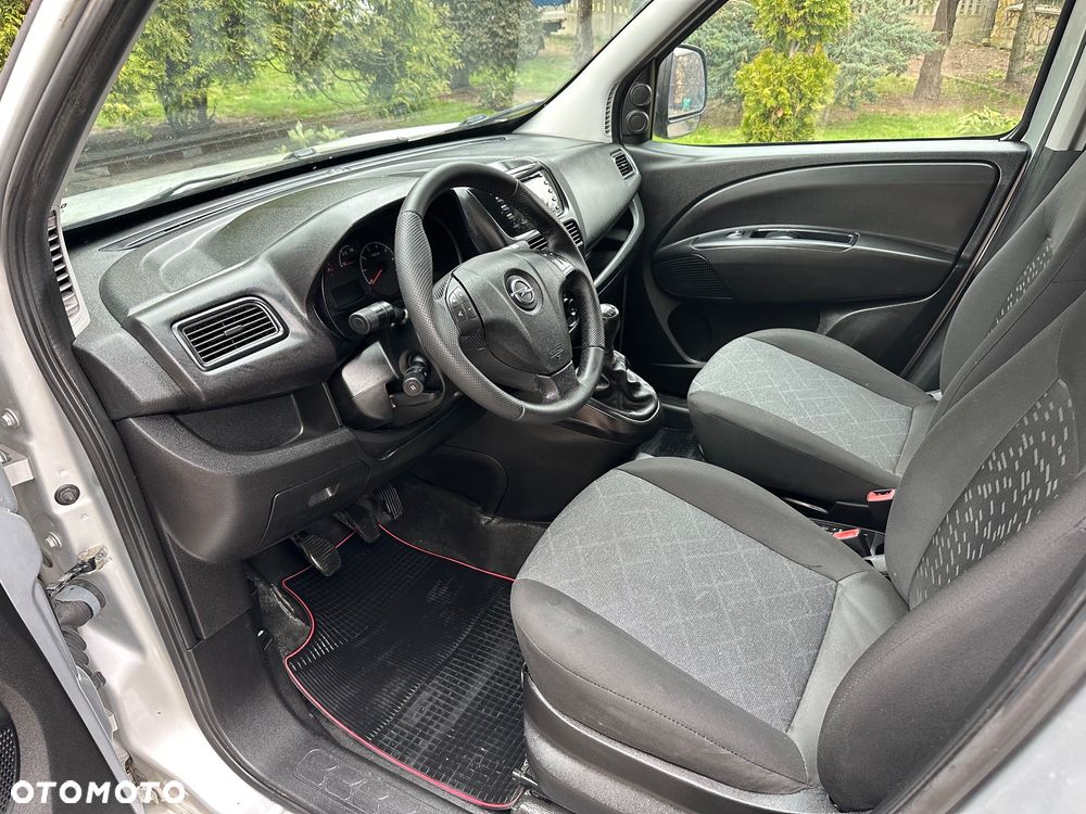 Opel Combo - 8
