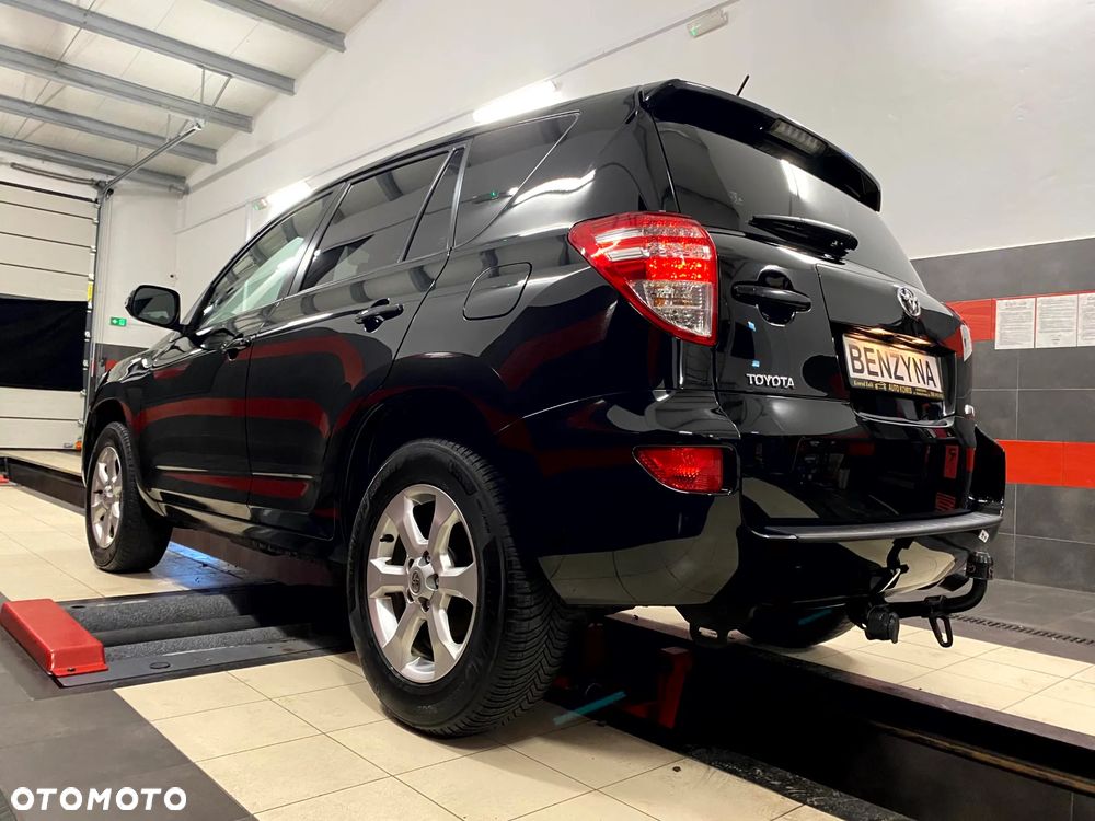 Toyota RAV4 2.0 VVT-i Sol - 9