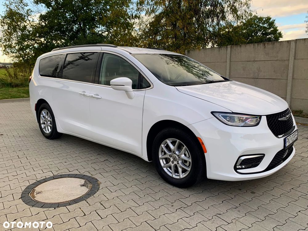 Chrysler Pacifica - 8