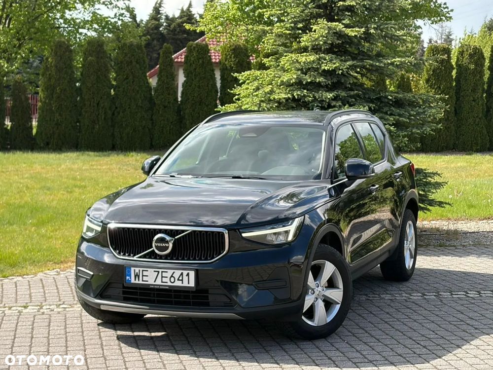 Volvo XC 40 B3 Ultra Dark - 2