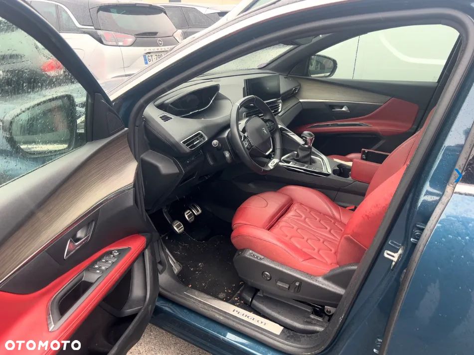 Peugeot 5008 - 10