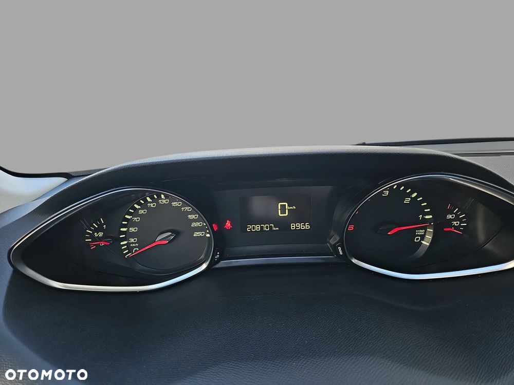 Peugeot 308 1.6 HDi Access - 18