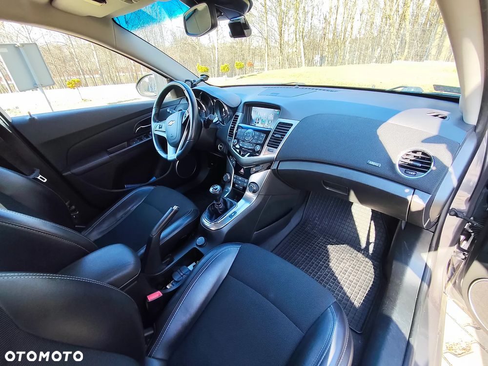 Chevrolet Cruze 2.0 D LTZ+ - 11