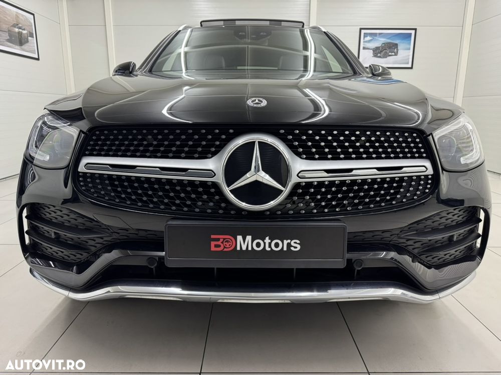 Mercedes-Benz GLC 300 e 4Matic 9G-TRONIC AMG Line - 6