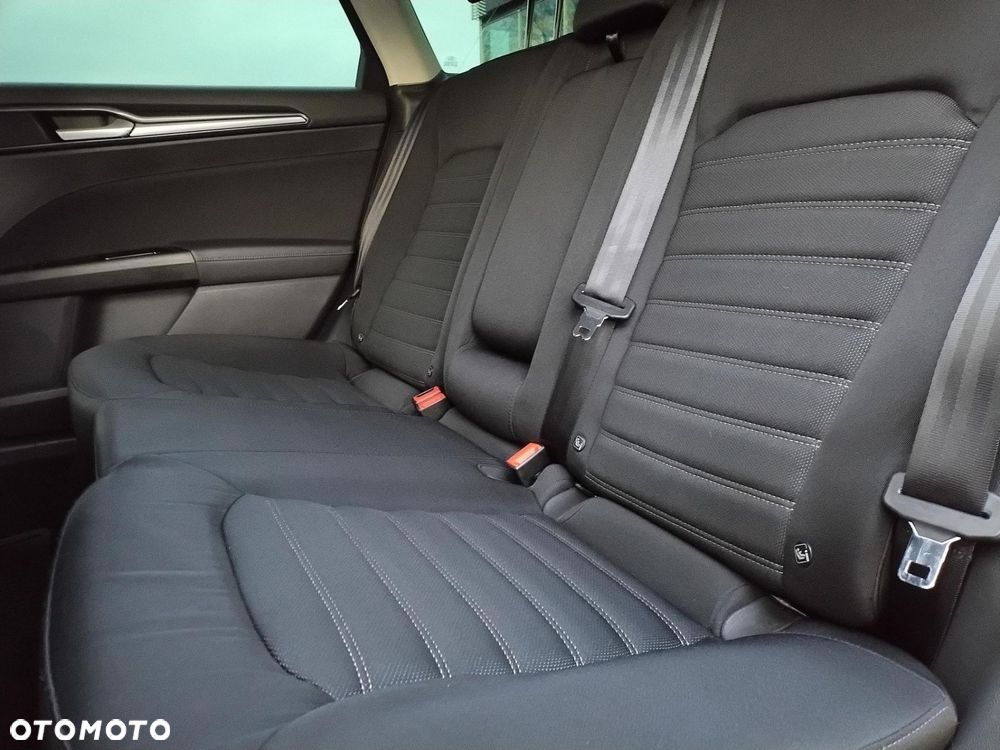 Ford Mondeo 2.0 Hybrid Trend - 19