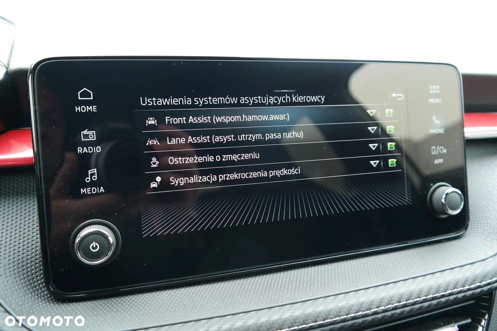 Skoda Fabia 1.0 TSI Monte Carlo - 25
