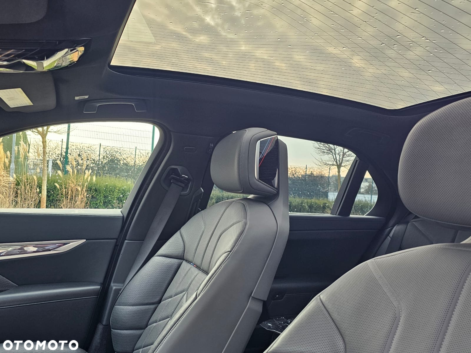 BMW Seria 7 M760Li xDrive - 14
