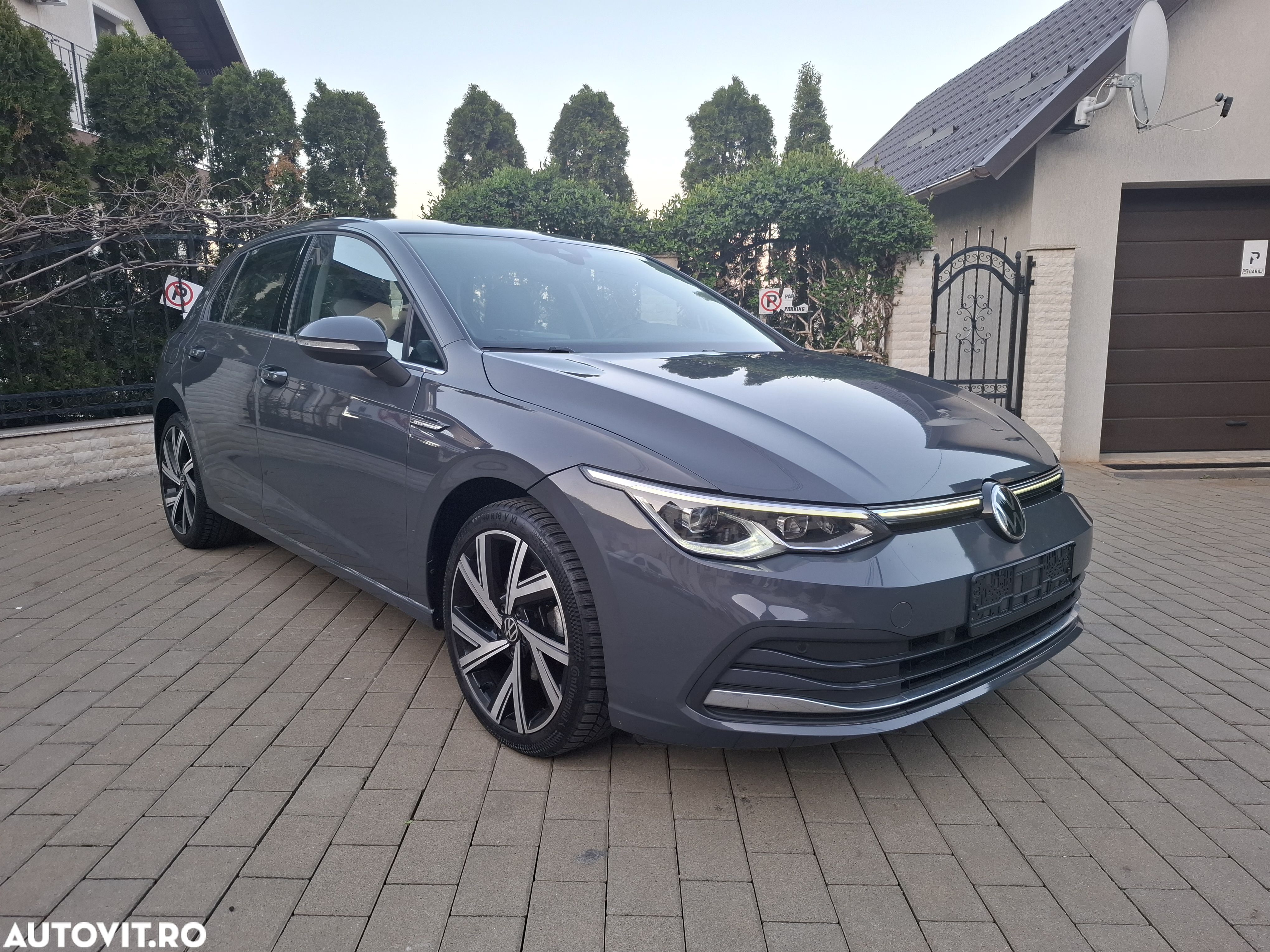 Volkswagen Golf 1.5 eTSI DSG MHEV Style - 1