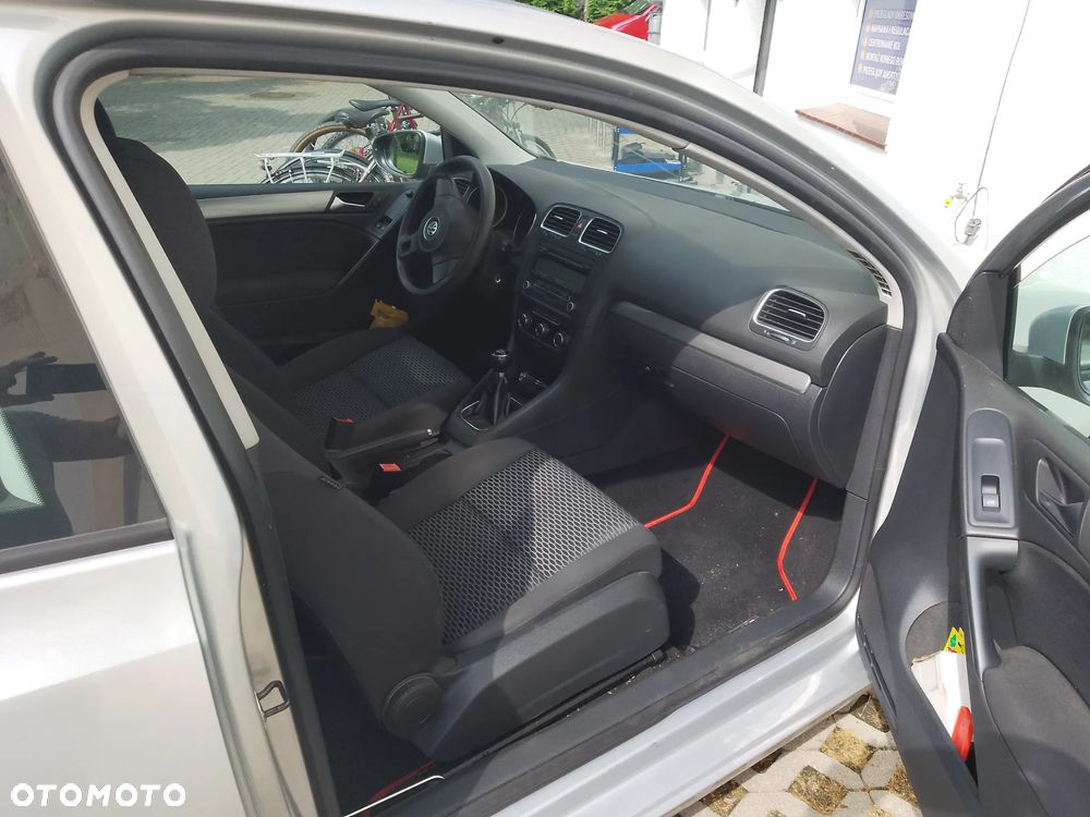 Volkswagen Golf - 8