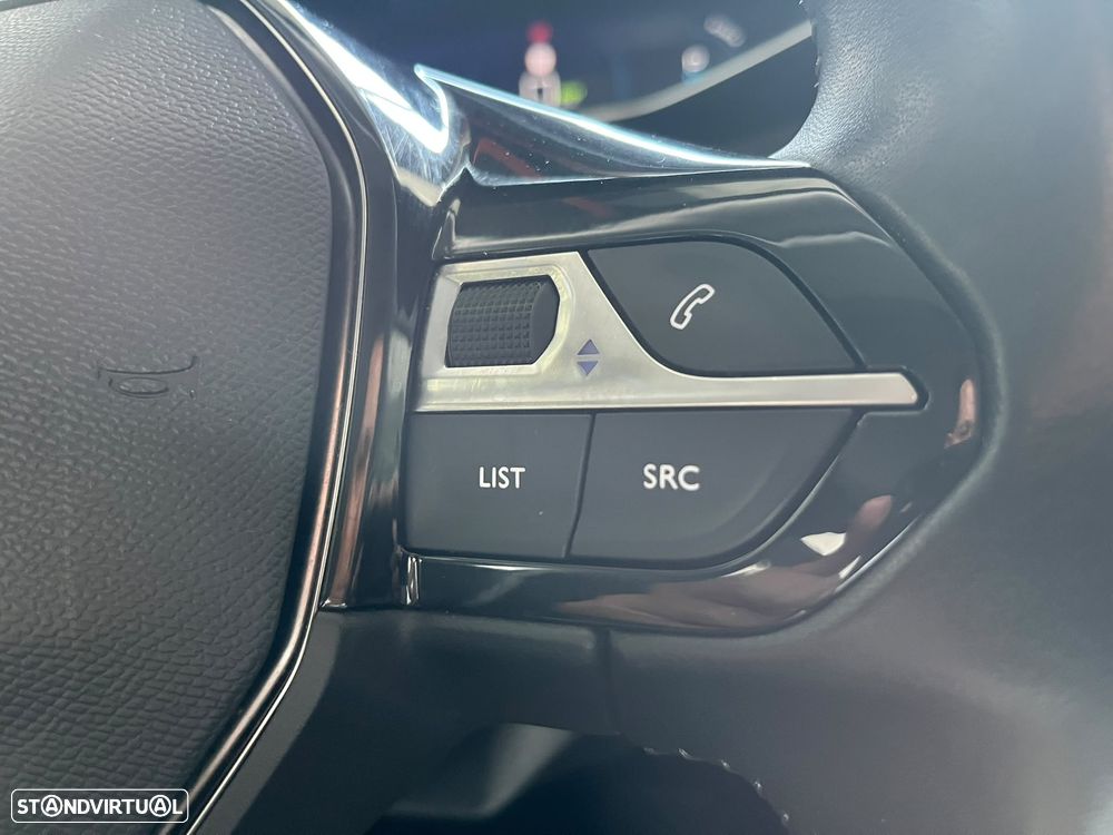 Peugeot e-2008 50 kWh Allure Pack - 21