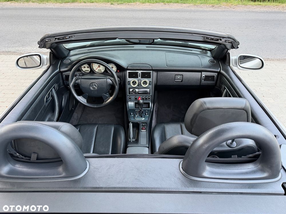 Mercedes-Benz SLK - 11