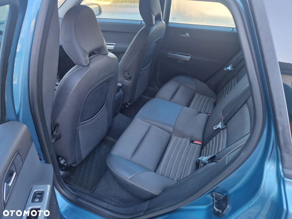 Volvo V50 - 17