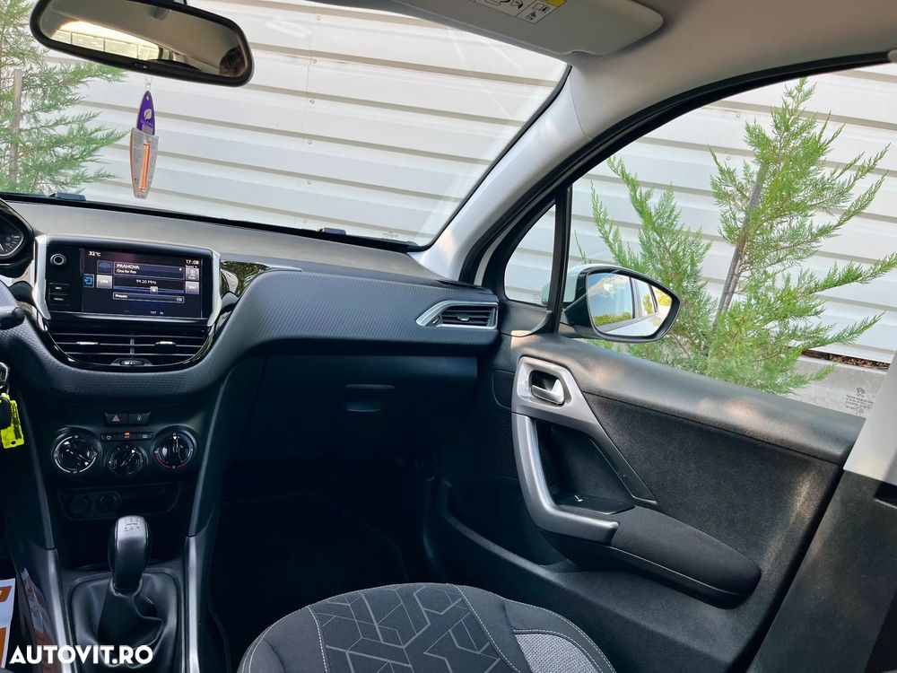Peugeot 2008 - 14